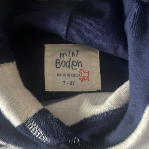 It’s size 7/8 mini Biden toweling hoodie - Picture 2 of 2